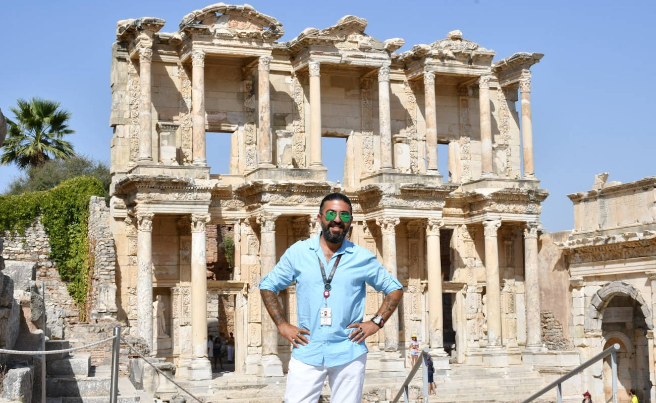 Professional Licensed Tour Guide Umut Kurt